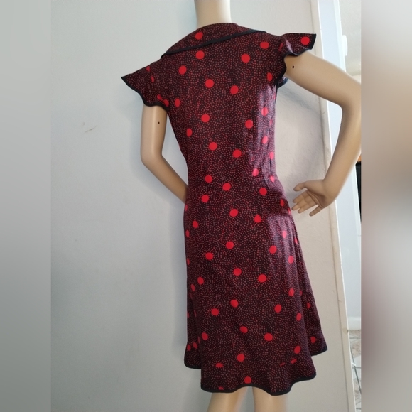 Dress - Picture 2 of 3